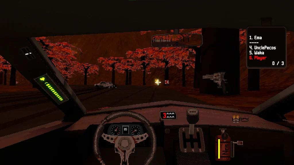 Half Grip, joc de curse și lupte auto, cu vedere din cockpit, schimbător manual și armament, pe un traseu cu arbori roșii și decor de toamnă.